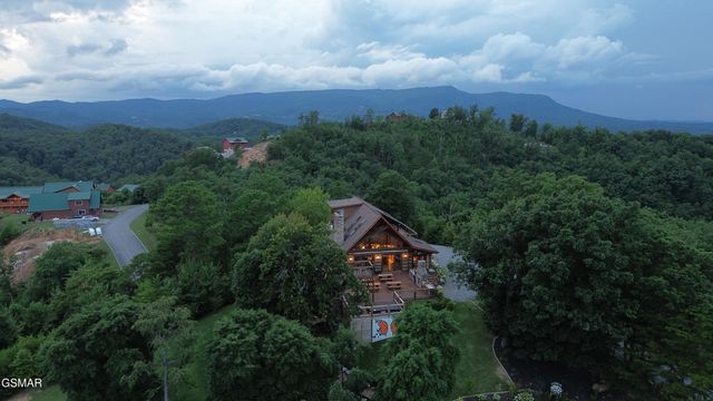 3309 Lonesome Pine Way, Sevierville, TN 37862