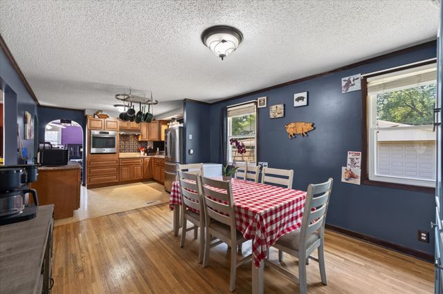2404 Green Acres Dr, Clarksville, TN 37042