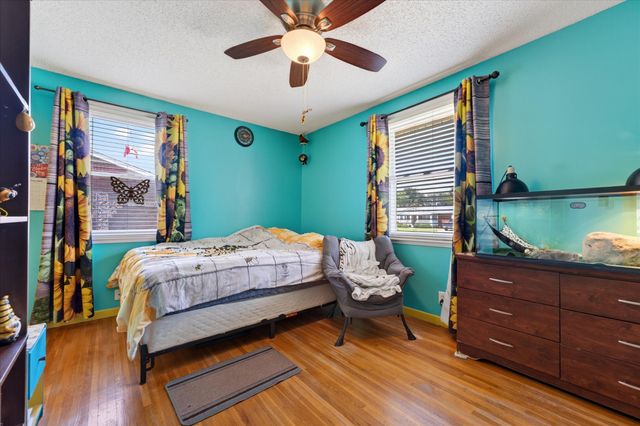 2404 Green Acres Dr, Clarksville, TN 37042