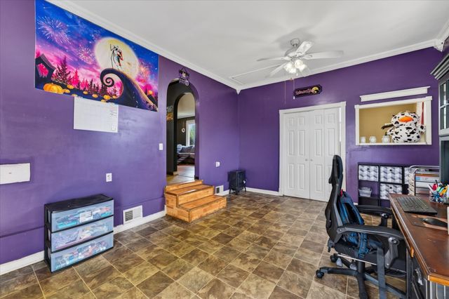 2404 Green Acres Dr, Clarksville, TN 37042