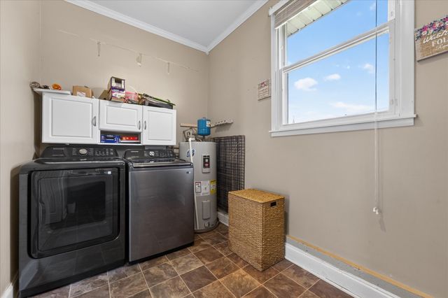 2404 Green Acres Dr, Clarksville, TN 37042