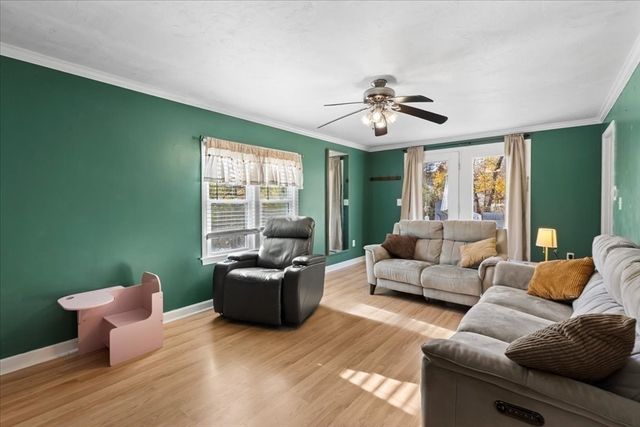 563 County Road, Rochester, MA 02576