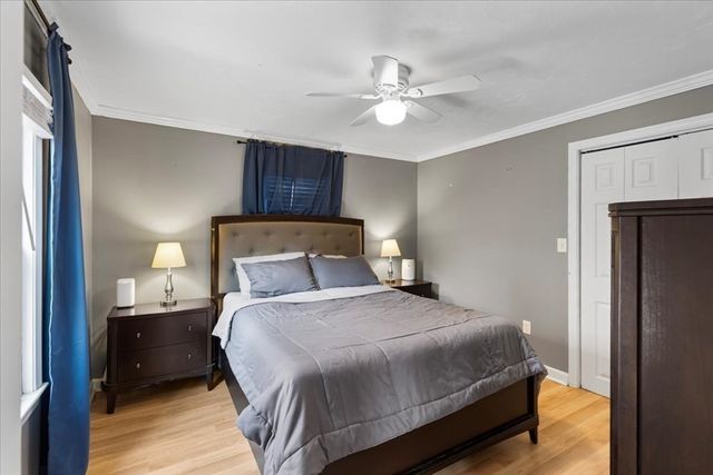 563 County Road, Rochester, MA 02576