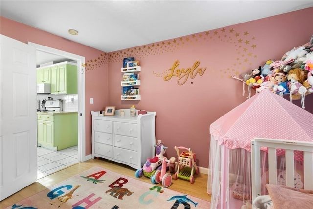 563 County Road, Rochester, MA 02576