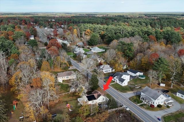 563 County Road, Rochester, MA 02576