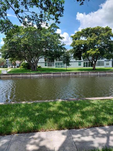 8350 SANDS POINT Boulevard 102E, Tamarac, FL 33321