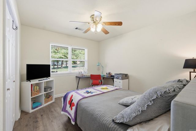 229 Adcock Rd, Hot Springs, AR 71913