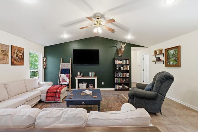 229 Adcock Rd, Hot Springs, AR 71913