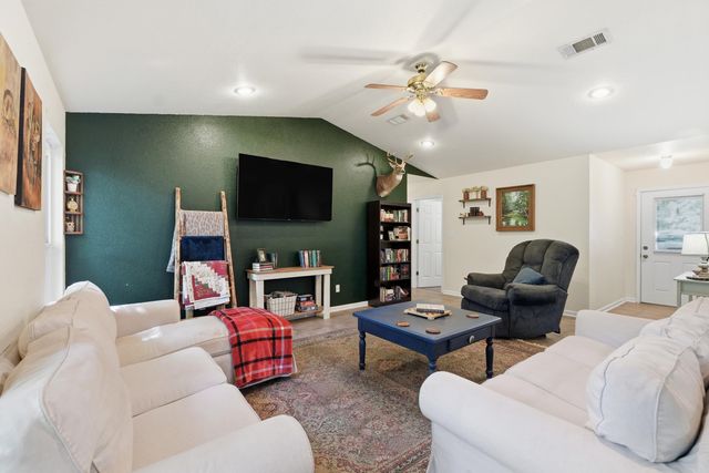 229 Adcock Rd, Hot Springs, AR 71913