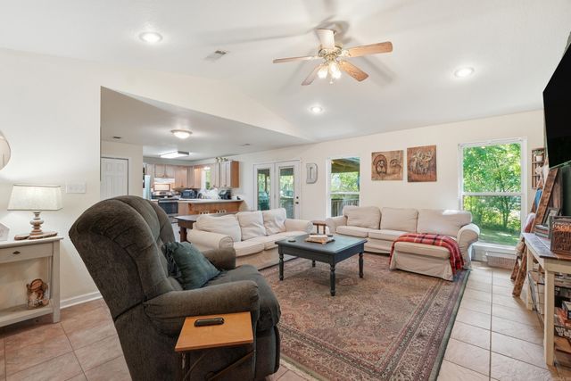 229 Adcock Rd, Hot Springs, AR 71913