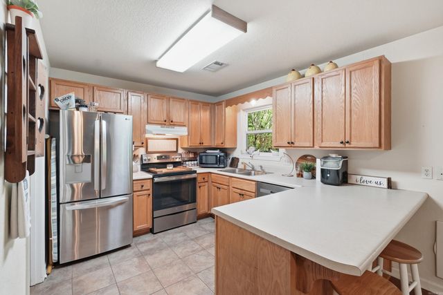 229 Adcock Rd, Hot Springs, AR 71913