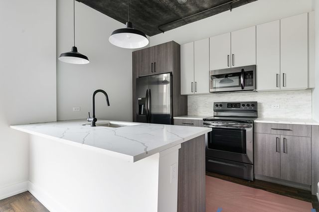 4720 N SHERIDAN Road 3B, Chicago, IL 60640