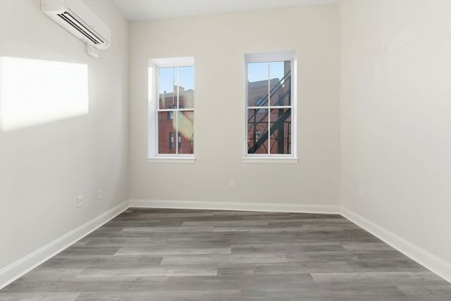 19-25 Essex 201, Haverhill, MA 01830