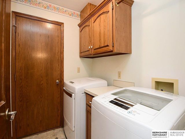 6009 S 158 Street, Omaha, NE 68135