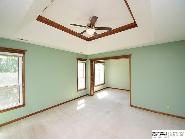 6009 S 158 Street, Omaha, NE 68135