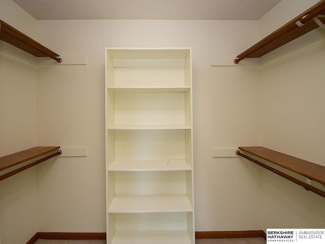 6009 S 158 Street, Omaha, NE 68135