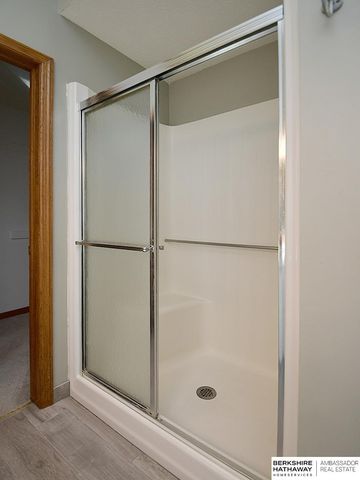 6009 S 158 Street, Omaha, NE 68135