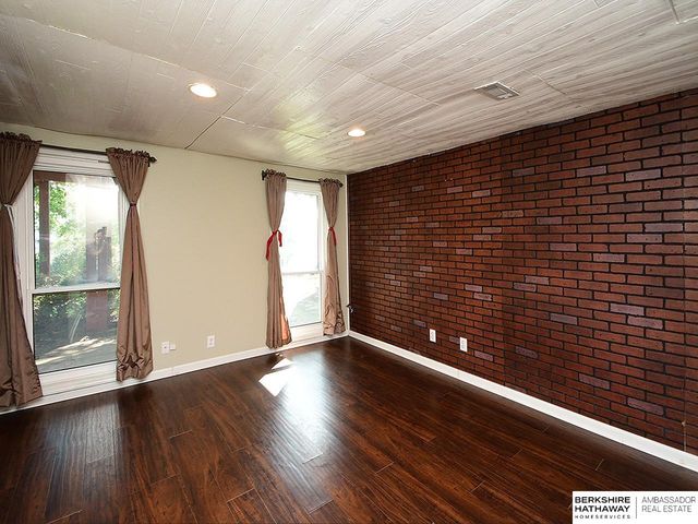 6009 S 158 Street, Omaha, NE 68135