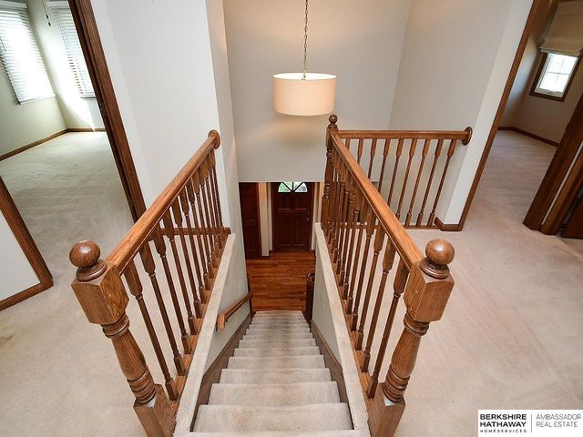 6009 S 158 Street, Omaha, NE 68135