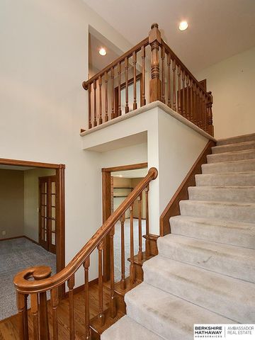 6009 S 158 Street, Omaha, NE 68135