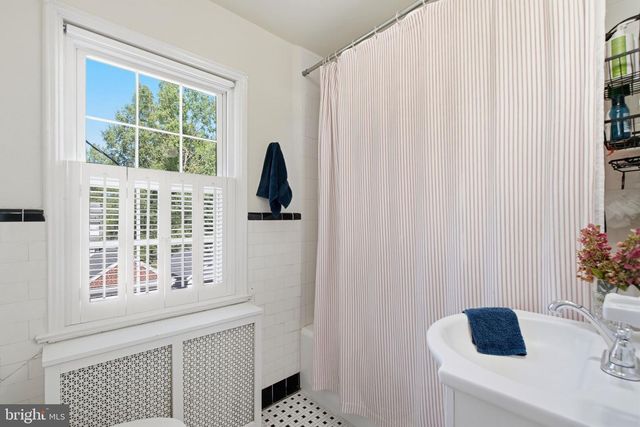 917 MARYE ST, Fredericksburg, VA 22401