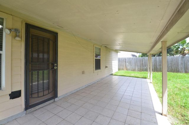 4510 Regal Drive, Baytown, TX 77521