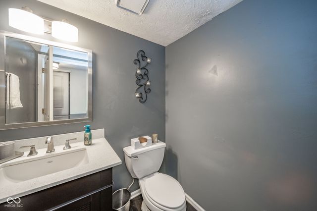 14758 Beacon Park Drive, Carmel, IN 46032
