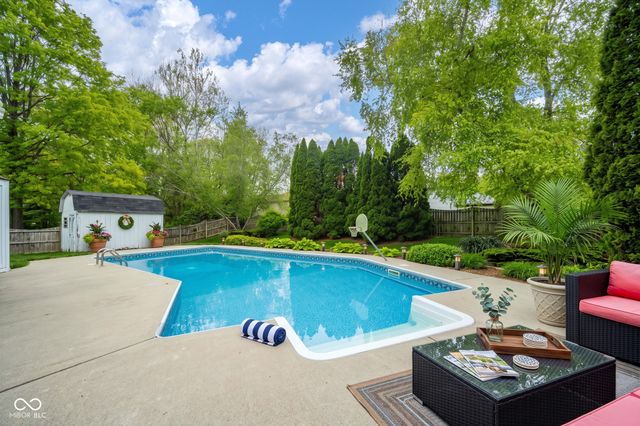 14758 Beacon Park Drive, Carmel, IN 46032