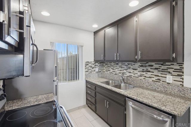 2266 Grand Avenue 25, San Diego, CA 92109