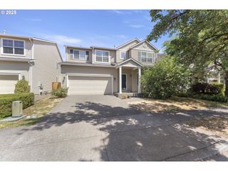 923 Nw BROOKHILL St, Hillsboro, OR 97124