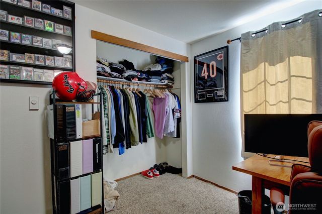 73 NW Roeder Drive, Oak Harbor, WA 98277