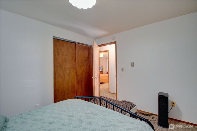 73 NW Roeder Drive, Oak Harbor, WA 98277