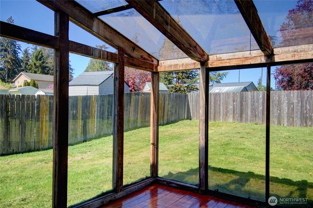 73 NW Roeder Drive, Oak Harbor, WA 98277