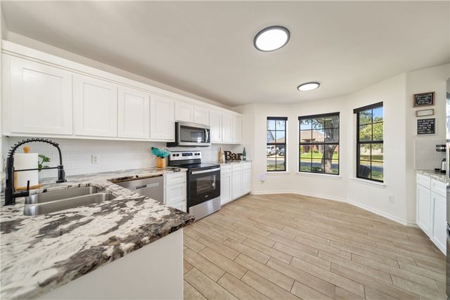 7806 Northwind Dr, Corpus Christi, TX 78414