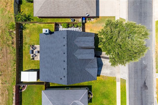 7806 Northwind Dr, Corpus Christi, TX 78414