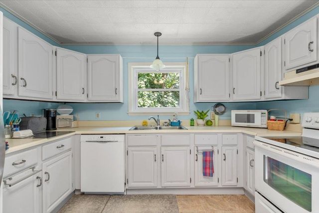 24 North Street, Essex Junction, VT 05452