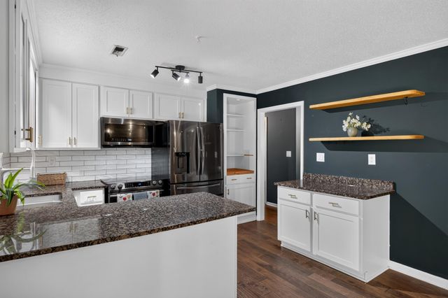 7730 Ovaldale Drive, North Charleston, SC 29418