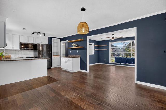 7730 Ovaldale Drive, North Charleston, SC 29418