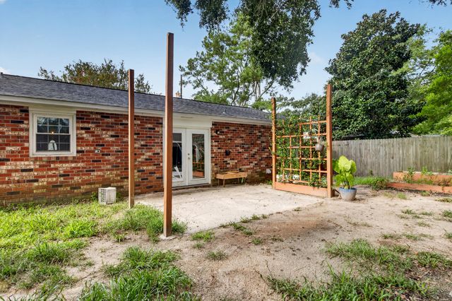 7730 Ovaldale Drive, North Charleston, SC 29418