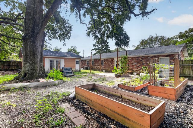 7730 Ovaldale Drive, North Charleston, SC 29418