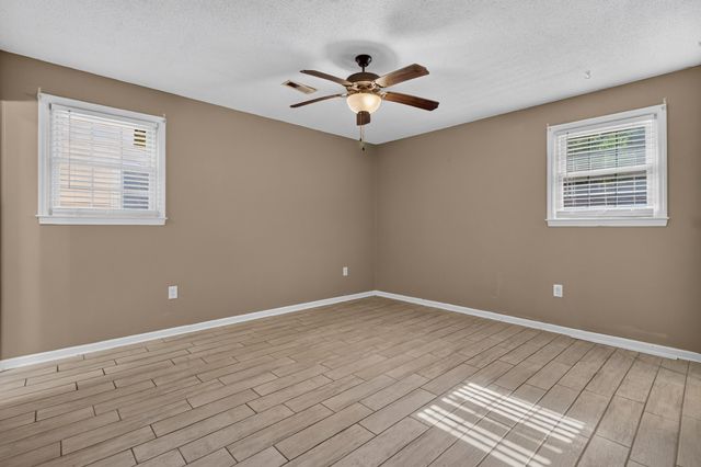 7730 Ovaldale Drive, North Charleston, SC 29418