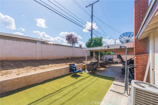 19112 Hillford, Carson, CA 90746