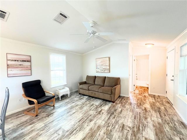 932 Palm DR # 274, Naples, FL 34114