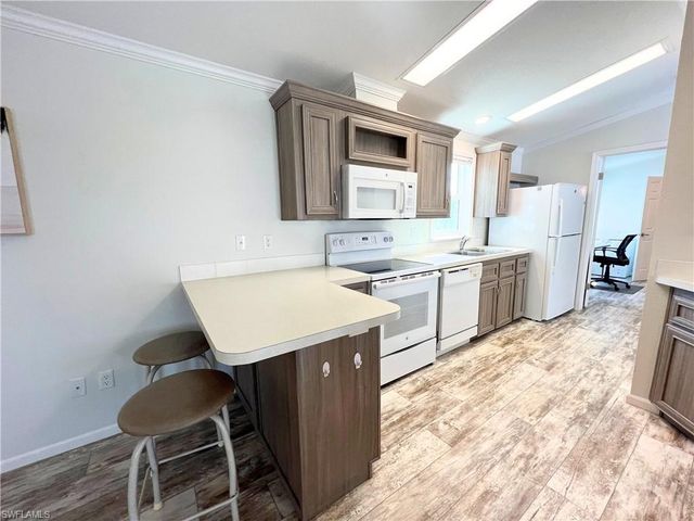 932 Palm DR # 274, Naples, FL 34114