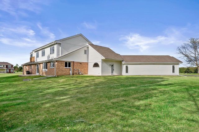 S90W34465 Whitetail DRIVE, Eagle, WI 53119
