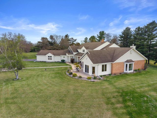 S90W34465 Whitetail DRIVE, Eagle, WI 53119