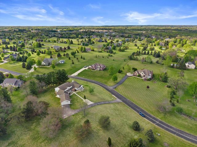 S90W34465 Whitetail DRIVE, Eagle, WI 53119