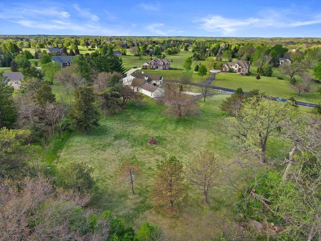 S90W34465 Whitetail DRIVE, Eagle, WI 53119