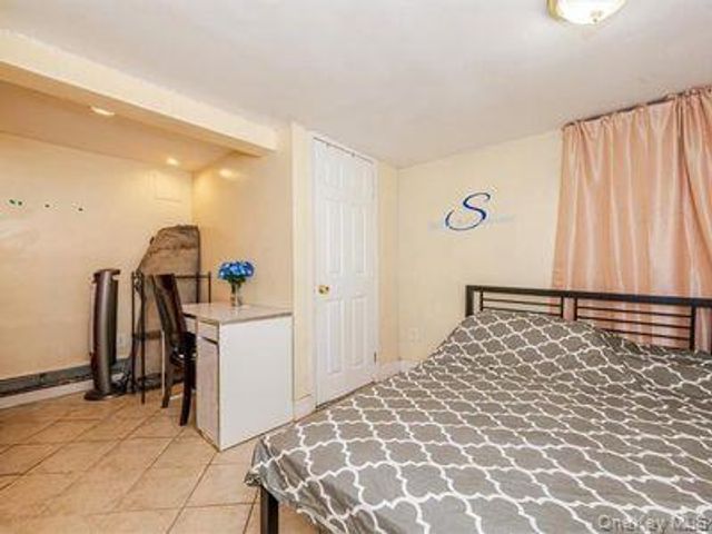 3240 Seymour Avenue, Bronx, NY 10469