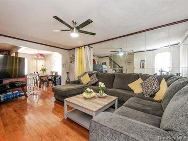 3240 Seymour Avenue, Bronx, NY 10469